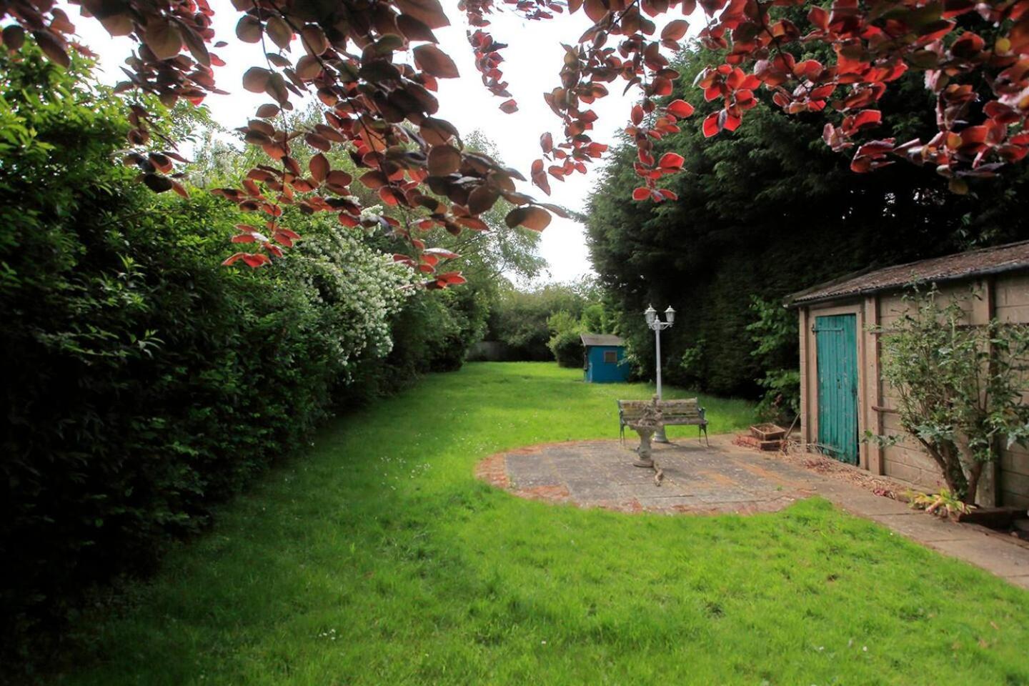 Lincoln Gate House Entertainment Room Hot Tub! Peterborough Exterior photo